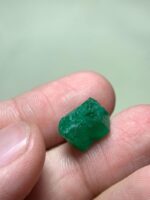 8.31ct Swat Emerald Crystal – Compact, Vivid, and 100% Natural - Image 2