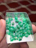 43.50 ct Emerald Rough Lot Swat – Dense Crystals in Natural Form - Image 3