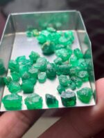 39.95 ct Swat Emerald Rough Lot — Rare Collector’s Opportunity - Image 10