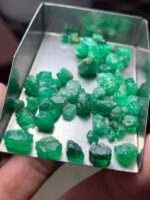 39.95 ct Swat Emerald Rough Lot — Rare Collector’s Opportunity - Image 5