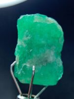 10.34ct Swat Emerald Crystal: A Bold and Brilliant Natural Treasure - Image 5