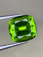 15.50 Carat Peridot Gemstone: Trillion, Emerald, Cushion Cut - Image 10