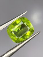 25 ct Peridot from Spat mine of Mansehra, Pakistan - Image 6