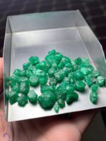 A 149.35-Carat Swat Emerald Rough Lot - Image 11
