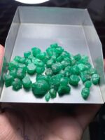 A 149.35-Carat Swat Emerald Rough Lot - Image 9