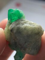 Majestic and Untamed: 33.50ct Emerald Specimen of Natural Splendor - Image 4