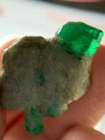 Majestic and Untamed: 33.50ct Emerald Specimen of Natural Splendor - Image 7
