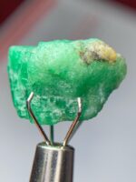 9.17ct Swat Emerald Crystal: A Towering Natural Marvel from Pakistan - Image 7