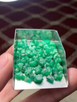 63.40 ct Emerald Rough Lot Swat – Thick Natural Crystals with Strong Form - Image 12