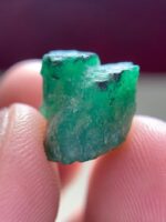 Crown Jewel of Swat: A Magnificent 10.87ct Emerald Crystal (11.78 x 11.63 x 11.01 mm) - Image 4