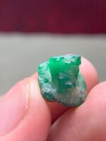 Crown Jewel of Swat: A Magnificent 10.87ct Emerald Crystal (11.78 x 11.63 x 11.01 mm) - Image 7