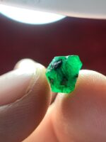 3.37 ct Swat Emerald Crystal — Natural Elegance in a Compact Size - Image 5
