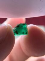 1.96ct Swat Emerald Crystal – Elegant Form and Vivid Green - Image 3