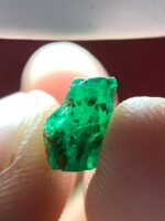 1.96ct Swat Emerald Crystal – Elegant Form and Vivid Green - Image 5