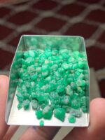 Compact Power: 64.05 ct Emerald Rough Lot from Swat Valley - Image 2