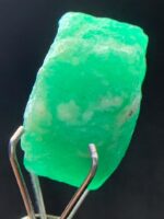 7.37ct Swat Emerald Crystal: A Striking Balance of Depth, Clarity, and Form - Image 3