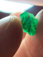 2.00ct Swat Emerald Crystal – Long & Luminous Natural Beauty - Image 3