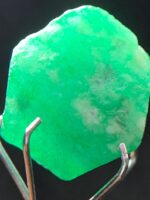 7.37ct Swat Emerald Crystal: A Striking Balance of Depth, Clarity, and Form - Image 6