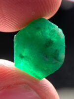 7.37ct Swat Emerald Crystal: A Striking Balance of Depth, Clarity, and Form - Image 7