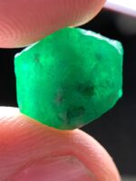 7.37ct Swat Emerald Crystal: A Striking Balance of Depth, Clarity, and Form - Image 9