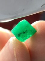 5.00ct Swat Emerald Crystal – Rich Green Color & Classic Hexagonal Form - Image 3