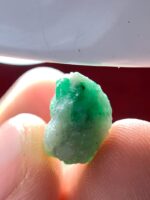 8.85ct Swat Emerald Crystal: Large, Vivid Green Gemstone with Natural Brilliance - Image 6