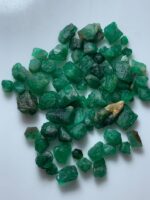 Raw Emerald Parcel – 124.75 ct Afghan Gemstone Lot - Image 8