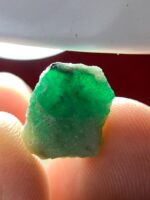 8.85ct Swat Emerald Crystal: Large, Vivid Green Gemstone with Natural Brilliance - Image 7