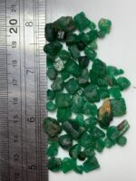 Raw Emerald Parcel – 124.75 ct Afghan Gemstone Lot - Image 10