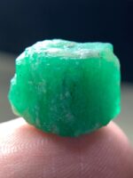14.65ct Swat Emerald Crystal: Vibrant Natural Beauty in 11x15x10mm - Image 7