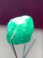 4.40ct Swat Emerald Crystal – Small, Rare, and Naturally Radiant - Image 9