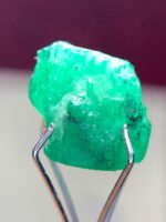 4.40ct Swat Emerald Crystal – Small, Rare, and Naturally Radiant - Image 10