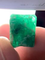 Discover the Majestic 16.55ct Emerald Crystal: A True Masterpiece of Nature - Image 2
