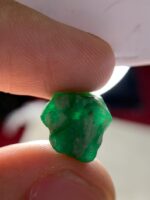 Discover the Majestic 16.55ct Emerald Crystal: A True Masterpiece of Nature - Image 7