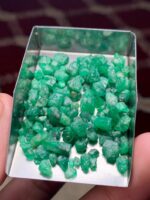 Compact yet Striking: 61.50ct Swat Emerald Rough - Image 3