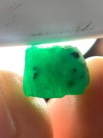 Exploring the Timeless Elegance of a 7.20ct Emerald Crystal: A Jewel of Natural Beauty - Image 3