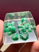 Swat Emeralds: Premium 41.55 Carat Lot of Natural Green Crystals - Image 3