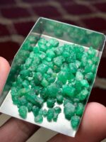 Compact yet Striking: 61.50ct Swat Emerald Rough - Image 6