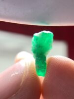 3.71ct Swat Emerald Crystal: Refined Geometry in Raw Green - Image 7