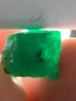 Exploring the Timeless Elegance of a 7.20ct Emerald Crystal: A Jewel of Natural Beauty - Image 9