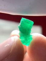 3.71ct Swat Emerald Crystal: Refined Geometry in Raw Green - Image 9