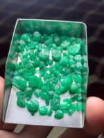 45.79 ct Swat Emerald Rough Lot – A Glimpse of Natural Formation - Image 4