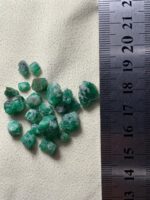 Swat Emeralds: Premium 41.55 Carat Lot of Natural Green Crystals - Image 9