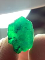 9.41 ct Swat Emerald Crystal – Vivid Green Elegance in Natural Form - Image 10