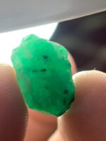 9.41 ct Swat Emerald Crystal – Vivid Green Elegance in Natural Form - Image 6