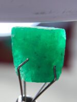 Exploring the Beauty of a 6.30ct Emerald Crystal: A Deep Dive into Its Stunning Dimensions (10.60 x 10.31 x 7.46mm) - Image 5