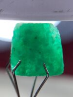 Exploring the Beauty of a 6.30ct Emerald Crystal: A Deep Dive into Its Stunning Dimensions (10.60 x 10.31 x 7.46mm) - Image 7