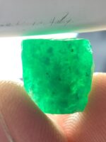 Exploring the Beauty of a 6.30ct Emerald Crystal: A Deep Dive into Its Stunning Dimensions (10.60 x 10.31 x 7.46mm) - Image 10