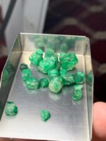Unearthing Nature’s Treasure: A 35.68 ct Rough Emerald Lot from Swat - Image 8