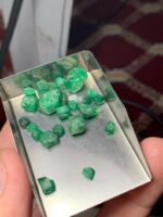 Unearthing Nature’s Treasure: A 35.68 ct Rough Emerald Lot from Swat - Image 9